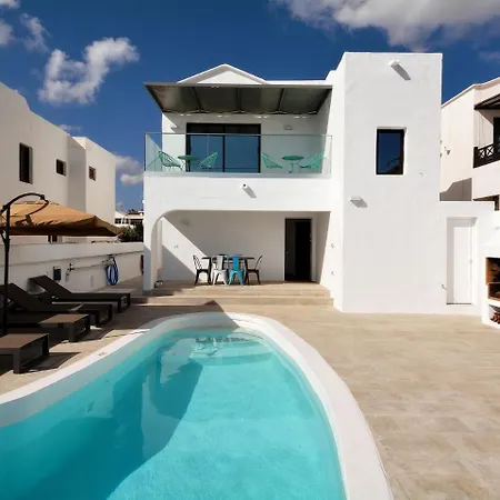 Cozy Holiday Puerto Del Carmen With Swimming Pool Prázdninový dům